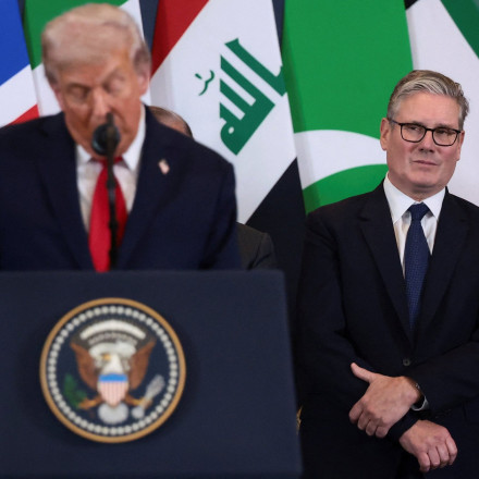 Άβολη στιγμή για Στάρμερ: Νόμιζε ότι θα μιλήσει αλλά ο Τραμπ τον «έκοψε» με συνοπτικές διαδικασίες