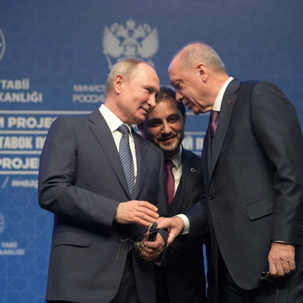 Η ενεργειακή στροφή της Τουρκίας «δονεί» τις γεωπολιτικές ισορροπίες - Οι νέοι «όροι» με Ρωσία, Ιράν