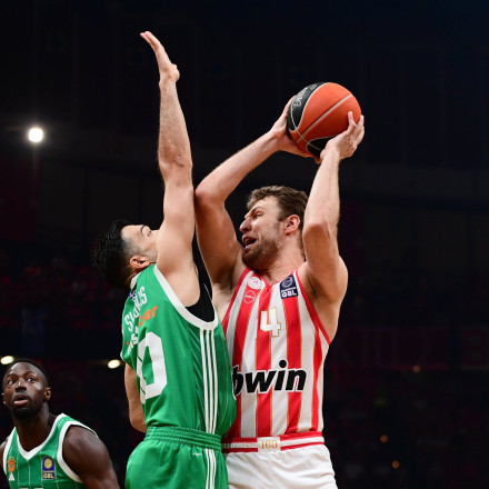 Η ώρα και το κανάλι πρώτου ντέρμπι μεταξύ Ολυμπιακού και Παναθηναϊκού στην GBL