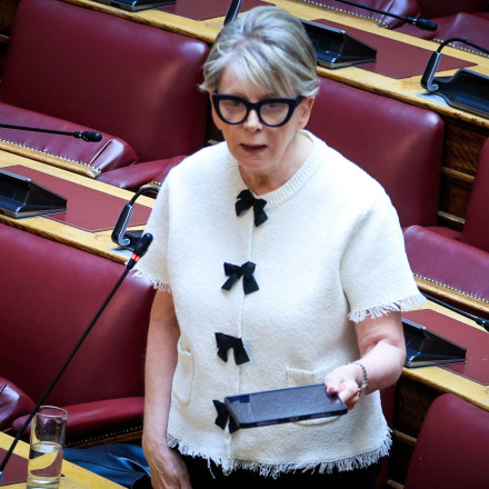Έλενα Ακρίτα: «Δεν θα φύγω από τον ΣΥΡΙΖΑ» – Η απάντηση για κόμμα Τσίπρα, Πολάκη και Καρυστιανού