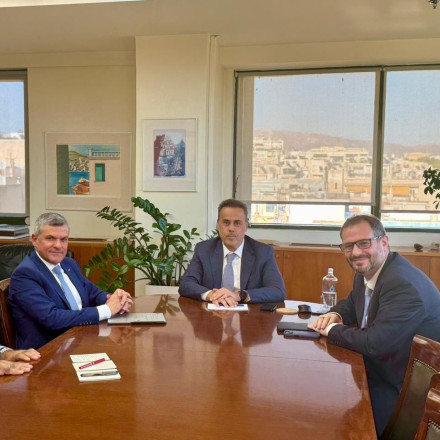 Καλώδιο Ελλάδας-Κύπρου: Στο «κόκκινο» οι επαφές – Ενεργοποιείται η Κομισιόν για να σωθεί το έργο