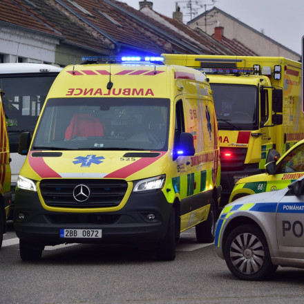 Μετωπική σύγκρουση τρένων στη Σλοβακία - Αναφορές για πολλούς τραυματίες