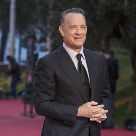 Έκπληξη στο μετρό της Νέας Υόρκης: Ο Τομ Χανκς ταξιδεύει σαν απλός επιβάτης και γίνεται viral