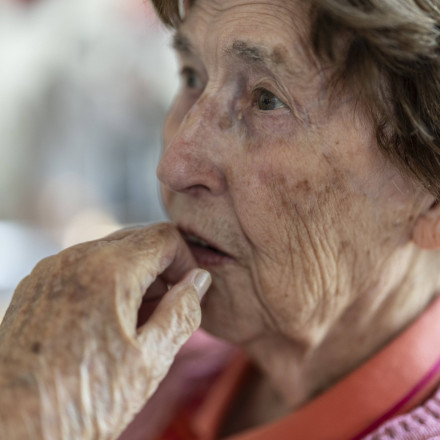 Αλτσχάιμερ: Επιστήμονες θεράπευσαν την ασθένεια με μία μόνο ένεση