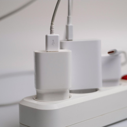 Αυτές είναι οι τρεις συσκευές που δεν πρέπει ποτέ να συνδέεται με πολύπριζο -Κίνδυνος πυρκαγιάς