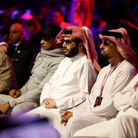 Ποιος είναι ο Σαουδάραβας που σκέφτεται να «ταράξει τα νερά» της Premier League