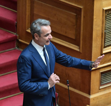 Τριτολογία Μητσοτάκη με πυρά σε Φάμελλο: Υπερασπίζεστε τον Τσίπρα που σας άφησε στα κρύα του λουτρού Τριτολογία Μητσοτάκη με πυρά σε Φάμελλο: Υπερασπίζεστε τον Τσίπρα που σας άφησε στα κρύα του λουτρού