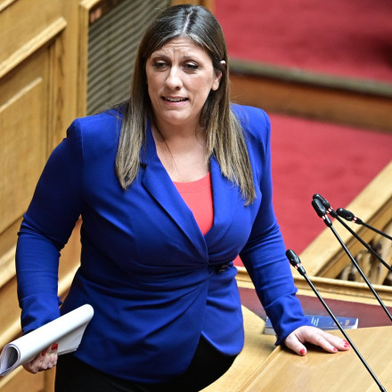 Αλαλούμ στην αυλαία της εξεταστικής με τη Ζωή: «Δεν είστε ο Παπαδόπουλος - Να με δείρετε κιόλας»