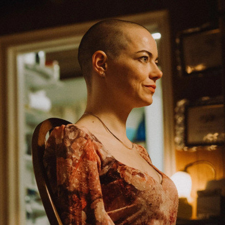 ΗΠΑ: Κινηματογράφος προσφέρει δωρεάν εισιτήριο για το Bugonia σε όσους ξυρίσουν το κεφάλι τους ΗΠΑ: Κινηματογράφος προσφέρει δωρεάν εισιτήριο για το Bugonia σε όσους ξυρίσουν το κεφάλι τους