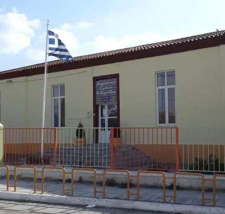 Νέα Τίρυνθα: Διαμαρτυρία γονέων – «Δύο χρόνια περιμένουμε μια αίθουσα για τα παιδιά μας» Νέα Τίρυνθα: Διαμαρτυρία γονέων – «Δύο χρόνια περιμένουμε μια αίθουσα για τα παιδιά μας»