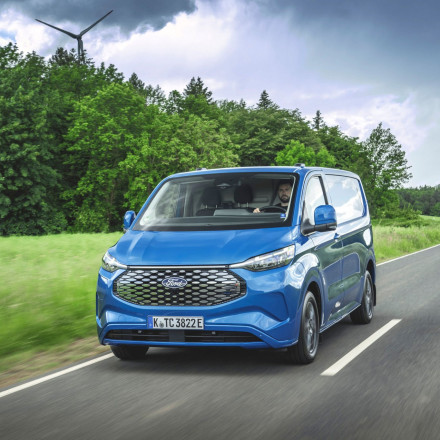 Το Ford E-Transit Custom αναβαθμίζεται