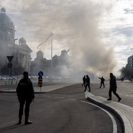 Συναγερμός στο Βελιγράδι - Πυροβολισμοί έξω από το Κοινοβούλιο της Σερβίας