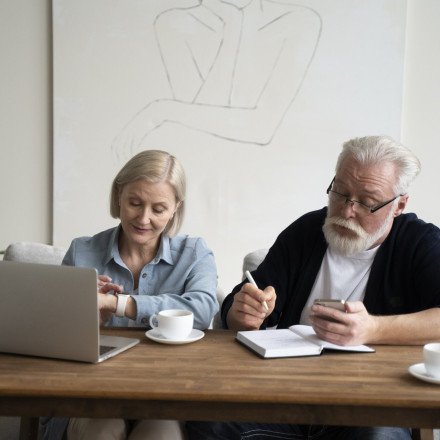 Γερμανία: Ο Μερτς δίνει μπόνους 2.000 ευρώ σε συνταξιούχους για να δουλέψουν Γερμανία: Ο Μερτς δίνει μπόνους 2.000 ευρώ σε συνταξιούχους για να δουλέψουν