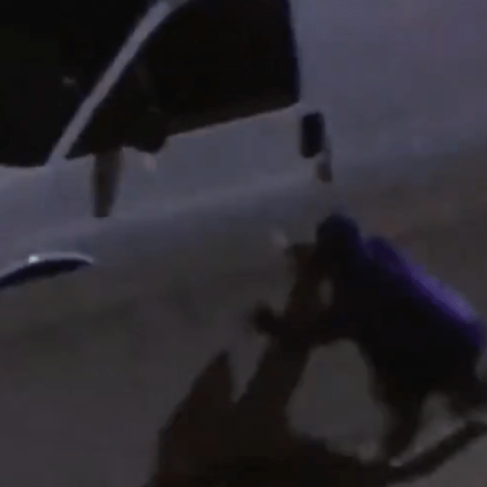 Τραγικό φινάλε αστυνομικής καταδίωξης: Ο ύποπτος πήδηξε από όχημα για να ξεφύγει και παρασύρθηκε