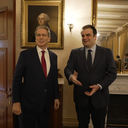 Συζητήσεις για τεχνολογία και ενέργεια από Πιερρακάκη - Μπέσεντ, «αξιόπιστη η Ελλάδα για επενδύσεις» Συζητήσεις για τεχνολογία και ενέργεια από Πιερρακάκη - Μπέσεντ, «αξιόπιστη η Ελλάδα για επενδύσεις»