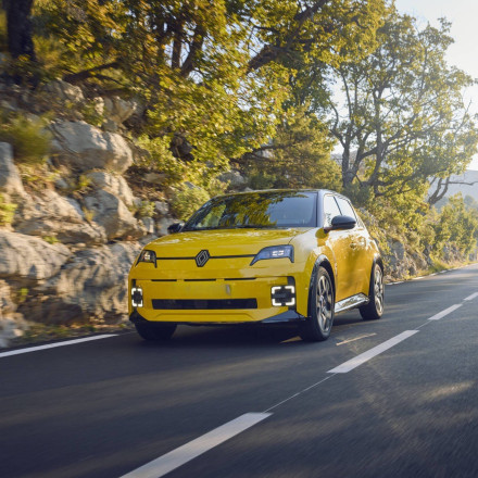 Μία εβδομάδα με το ηλεκτρικό Renault 5 (E-Tech) Μία εβδομάδα με το ηλεκτρικό Renault 5 (E-Tech)