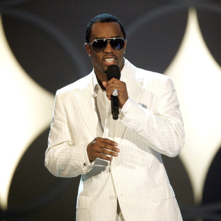 Απειλές θανάτου δέχεται ο Diddy στη φυλακή - «Είχε ένα μαχαίρι στον λαιμό του» λέει φίλος του