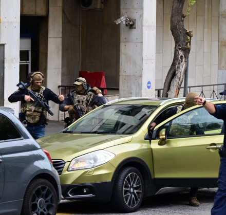 ΟΠΕΚΕΠΕ: Με κομβόι δεκάδων οχημάτων στη ΓΑΔΑ οι συλληφθέντες για τη «σπείρα» παράνομων επιδοτήσεων ΟΠΕΚΕΠΕ: Με κομβόι δεκάδων οχημάτων στη ΓΑΔΑ οι συλληφθέντες για τη «σπείρα» παράνομων επιδοτήσεων