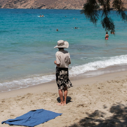 «Δίχτυ» οι Κυκλάδες για τα σκουπίδια που πετιούνται από διάφορες περιοχές της Ελλάδας