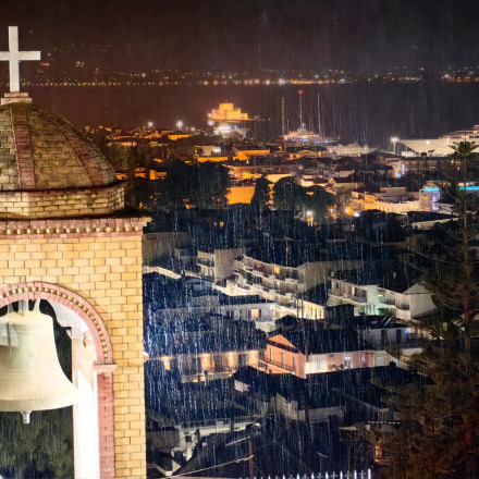 Η κακοκαιρία «χτύπησε» Μεσολόγγι, Αιτωλικό - Απεγκλωβισμός παιδιού από πλημμυρισμένο σπίτι Η κακοκαιρία «χτύπησε» Μεσολόγγι, Αιτωλικό - Απεγκλωβισμός παιδιού από πλημμυρισμένο σπίτι