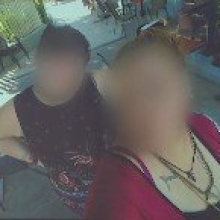 «Είδα μπροστά μου ένα τέρας»: Ξεσπά η μητέρα που είδε φίλη της να παρενοχλεί σεξουαλικά τον γιο της