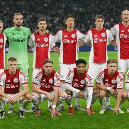 Άγιαξ: Ο αντίπαλος του Ολυμπιακού «ψήνει» μια... επιστροφή στον πάγκο της ομάδας