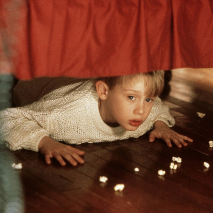 Οι αναμνήσεις ζωντανεύουν: Ο «Κέβιν» επιστρέφει στο «Μόνος στο Σπίτι» και συγκινεί