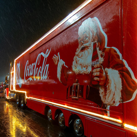 Η Coca-Cola φέρνει τα Χριστούγεννα… με AI: Πανικός στα social με την νέα εορταστική καμπάνια - «Άψυχο»