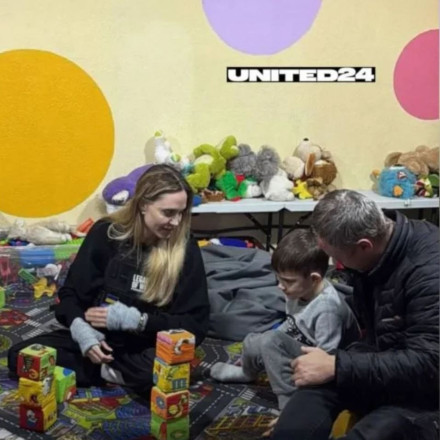 Η Αντζελίνα Τζολί στην Ουκρανία: Η αιφνιδιαστική επίσκεψη στη Χερσώνα