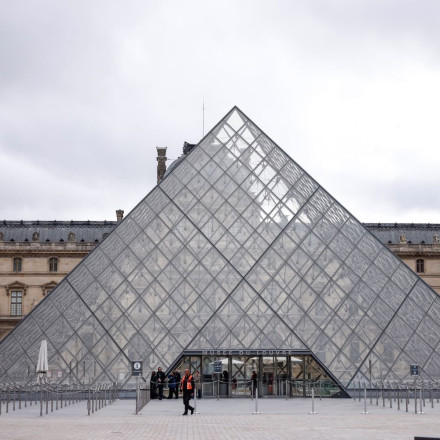 Στη φυλακή γυναίκα «αράχνη» για το μεγάλο κόλπο στο Λούβρο – Ο ρόλος της στην κλοπή του αιώνα