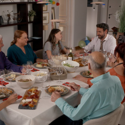 «Το σόι σου»: Τι συνέβη στους χαρακτήρες τα 6 χρόνια που απουσίαζαν από τους δέκτες μας (βίντεο)