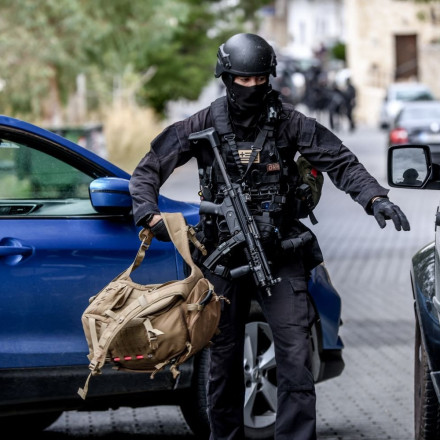 «Γίνεται πόλεμος στα Βορίζια» - Έντρομη γυναίκα μαθαίνει στον αέρα τον θάνατο συγχωριανού της