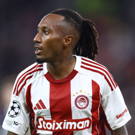 Ο Ολυμπιακός «θωρακίζει» το ρόστερ της επόμενης χρονιάς - Προχωρημένες επαφές και με τον Ζέλσον