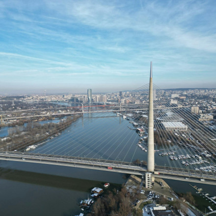 Βελιγράδι: Γκρεμίζουν σύμβολο των ΝΑΤΟϊκών βομβαδισμών για να χτίσουν πύργους με σφραγίδα Τραμπ