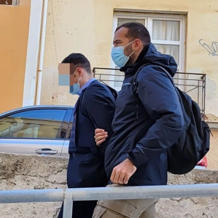 Διακοπή στη δίκη για τη δολοφονία της Γαρυφαλλιάς στη Φολέγανδρο - Κατέθεσαν δύο ψυχίατροι