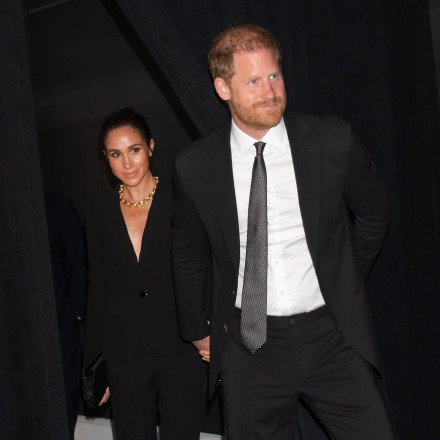 Πανικός στα social: Χάρι-Μέγκαν «εξαφανίστηκαν» από τα post των Καρντάσιαν, όλοι ψάχνουν το γιατί