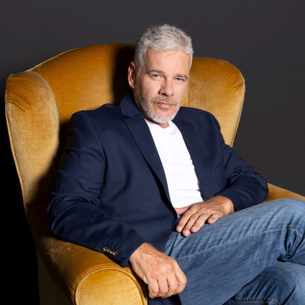 Νίκος Γρίτσης: «Στο ταχυδρομείο όπου εργαζόταν η μητέρα μου, την αποκαλούσαν η μάνα του τρομοκράτη»