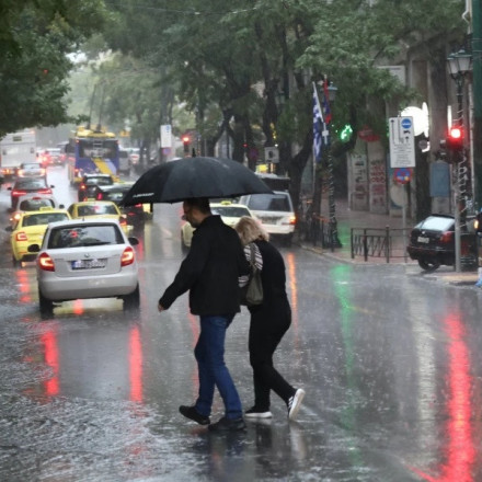 Θεοφάνια με κακοκαιρία: Έρχεται πτώση της θερμοκρασίας - Ποιες περιοχές τίθενται σε red code