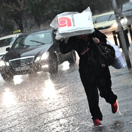 Νέο έκτακτο δελτίο της ΕΜΥ: Οι περιοχές που αναμένονται βροχές, καταιγίδες και χαλάζι