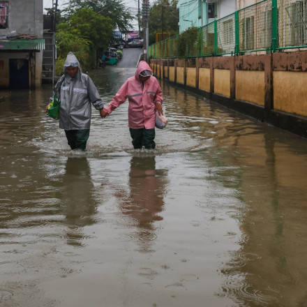 Φιλιππίνες: Λάσπες και νερά κατάπιαν περιοχές- 2 νεκροί από τον τυφώνα  και εκατομμύρια εκτοπισμένοι