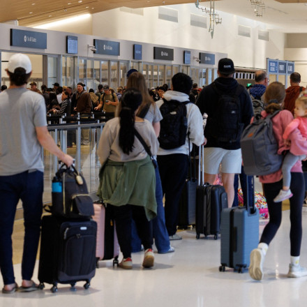 Οι ΗΠΑ σε δημοσιονομική παράλυση: Ακυρώθηκαν πάνω από 1.000 πτήσεις