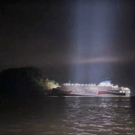 Νότια Κορέα: Πλοίο με 267 επιβάτες προσάραξε σε ακατοίκητο νησί - «Ο πηδαλιούχος έβλεπε το κινητό»