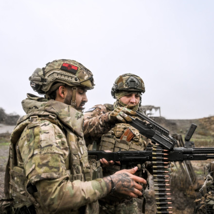 Κολομβία: «Πόλεμος» με βομβαρδισμούς μεταξύ ανταρτών και στρατού - Νεκρά 15 παιδιά