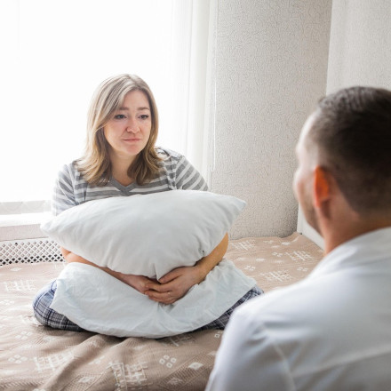 Πώς τα παιδικά τραύματα «χαράζουν» τον εγκέφαλο και οδηγούν σε ψυχολογική αναπηρία