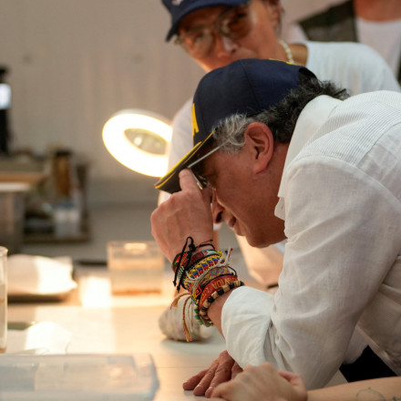 Κολομβία: Στην επιφάνεια βγήκαν οι πρώτοι θησαυροί από «το ιερό δισκοπότηρο των ναυαγίων»