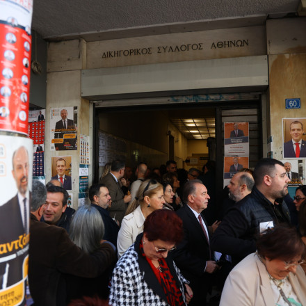 Στις κάλπες οι δικηγόροι: Εκλέγονται νέες διοικήσεις στους Δικηγορικούς Συλλόγους της χώρας