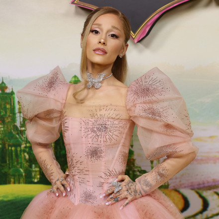 Αριάνα Γκράντε: «Κάνω μικρά βήματα προς την επούλωση της σχέσης μου με τη μουσική και τις περιοδείες»