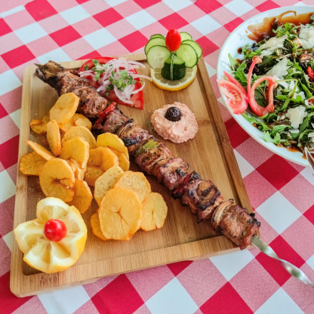 Ποιο είναι το TasteAtlas που αγαπάει τόσο πολύ την Ελλάδα