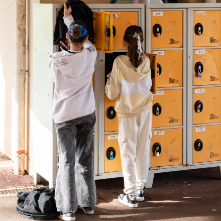 Έρχονται τα lockers για μαθητές στα δημοτικά: Πώς θα χρησιμοποιούνται, σε πόσα σχολεία θα μπουν