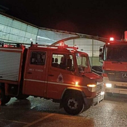 Συναγερμός στην Κέρκυρα: Αποκολλήθηκε οροφή από κολυμβητήριο - Στο σημείο η Πυροσβεστική